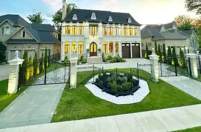 10 Yongeview Avenue Richmond Hill Ontario L4C 7A4