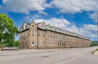 25 Concession Street Unit# 201 Cambridge Ontario N1R 2G6