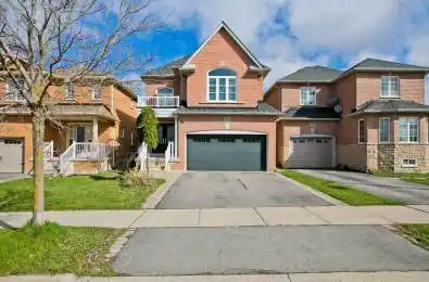 18 River Ridge Boulevard Aurora Ontario L4G 7V4