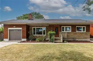 18 Masterson Drive St. Catharines Ontario L2T 3P1