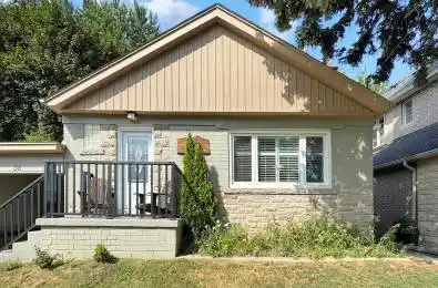 56 Fenwood Heights Toronto E08 Ontario M1M 2V8