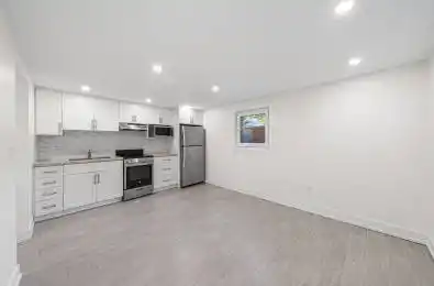 50 Arcadian Circle Unit# 3 Toronto W06 Ontario M8W 2Y9