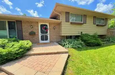 323 Lindan Avenue Selwyn Ontario K9L 1K9