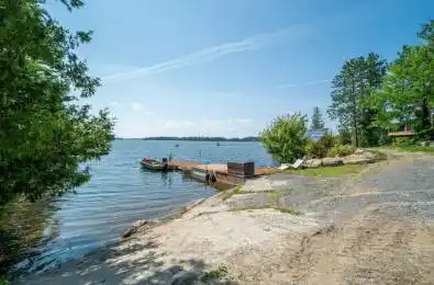 2475 Alf's Bay Lane Frontenac Ontario K0H 1B0