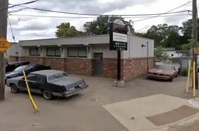 42 Hyde Avenue Toronto W03 Ontario M6M 1J4