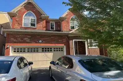 230 Lewis Honey Drive Aurora Ontario L4G 0H1