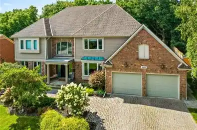 1103 Crofton Way Burlington Ontario L7P 4X1