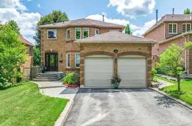107 Rhodes Circle Newmarket Ontario L3X 1V2
