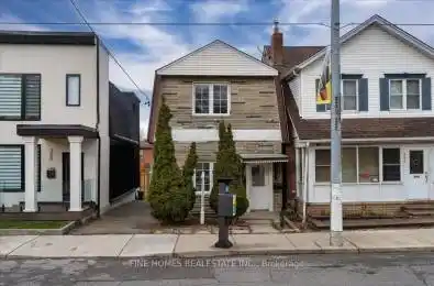 390 Oakowood Avenue Unit# Main Toronto C03 Ontario M6E 2W3