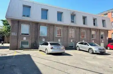 10 Peter Street Unit# 201 Orillia Ontario L3V 4Y7