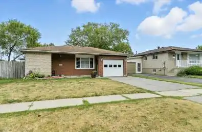 179 Phillip Murray Avenue Oshawa Ontario L1J 1G6