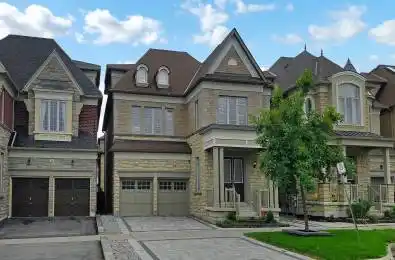 33 Oakford Drive Markham Ontario L6C 0X8