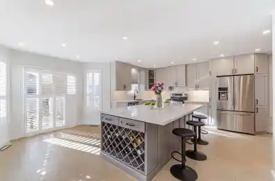 67 Rosanna Crescent Vaughan Ontario L6A 3E3