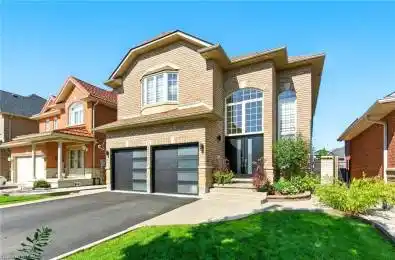 11 Silverspring Crescent Hamilton Ontario L0R 1P0