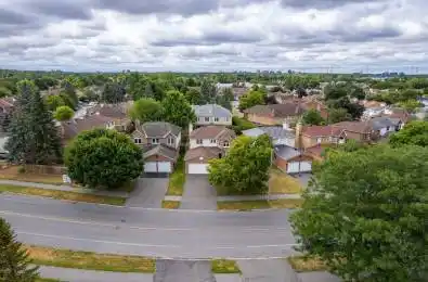 1642 Blohm Drive Hunt Club - South Keys and Area Ontario K1G 5S4