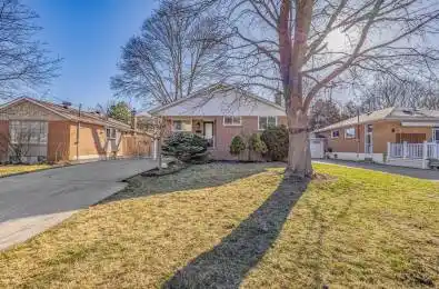 3 Davidson Road Aurora Ontario L4G 2A9