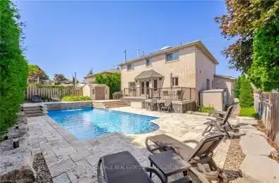 125 Ferndale Drive Barrie Ontario L4N 6Y6