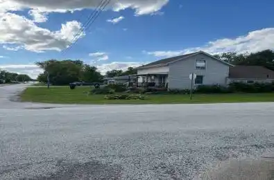523 Sarnia Street Plympton-Wyoming Ontario N0N 1T0