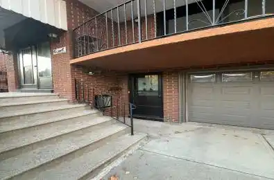 6 Romanway Crescent Toronto W04 Ontario M9N 3S3