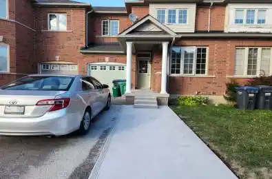 39 Frostbite Lane Brampton Ontario L6R 3L8