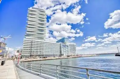 15 Queens Quay Unit# 1801 Toronto C08 Ontario M5E 0C5