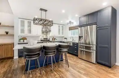 44 STROUD Crescent Wasaga Beach Ontario L9Z 2T5