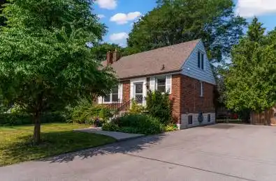 90 Arcade Crescent Hamilton Ontario L9C 3J2