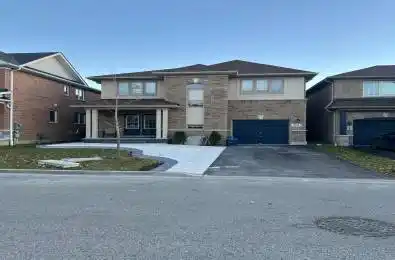 13 Raithby Crescent Ajax Ontario L1Z 0S2