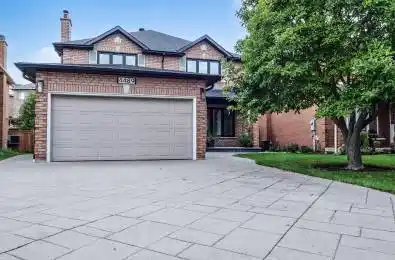 4489 Gladebrook Crescent Mississauga Ontario L5V 1E5