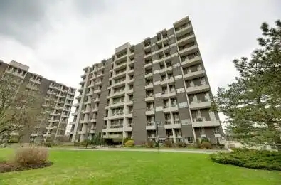 35 Ormskirk Avenue Unit# 811 Toronto W01 Ontario M6S 1A8