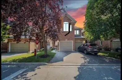 2665 Thomas Street Unit# 8 Mississauga Ontario L5M 6G4