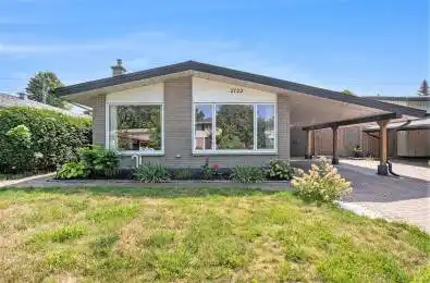2722 Stone Crescent Parkway Park - Queensway Terrace S and Area Ontari