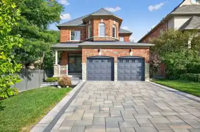 945 Nellie Little Crescent Newmarket Ontario L3X 3E4