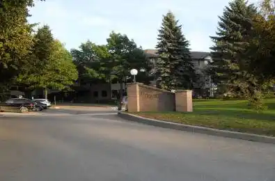 111 Grew Boulevard Unit# 305 Georgina Ontario L0E 1L0