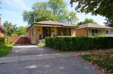 3 Holton Road Toronto E09 Ontario M1G 1E7