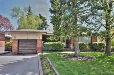 33 Farmcrest Drive Toronto E05 Ontario M1T 1B6