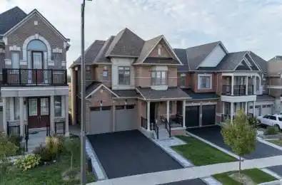 16 Frank Kelly Drive East Gwillimbury Ontario L9N 0V2