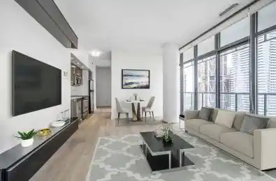 33 Charles Street Unit# 3808 Toronto C08 Ontario M4Y 0A2