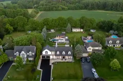 10 Meander Close Hamilton Ontario L0R 1H1