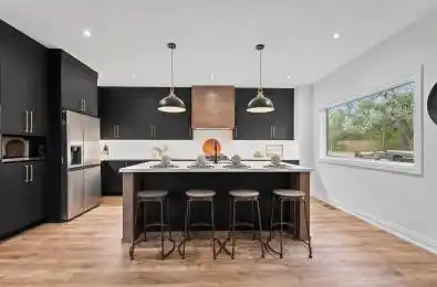168 Berczy Street Barrie Ontario L4M 3R6