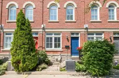22 St. Raymond Heights Toronto W02 Ontario M6G 4C2