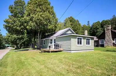 4 WOODSTOCK Avenue Northern Bruce Peninsula Ontario N0H 2M0