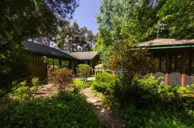 90 Ridge Road Aurora Ontario L4G 0M3