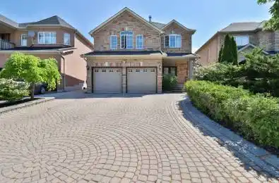 693 Gypsy Fly Crescent Mississauga Ontario L5W 1H5