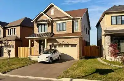 52 Royal Coachman Way Hamilton Ontario L8J 0M2