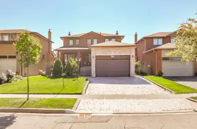 1930 Carscadden Chase Mississauga Ontario L4W 3R9