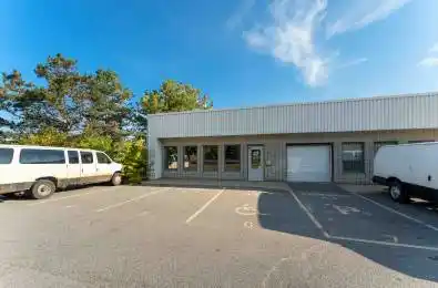 2285 St. Laurent Boulevard Hunt Club - South Keys and Area Ontario K1G