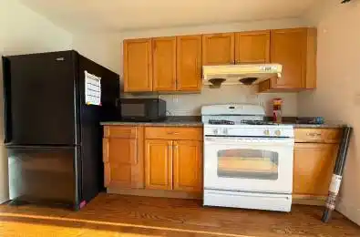 64 Bicknell Avenue Toronto W03 Ontario M6M 4G4