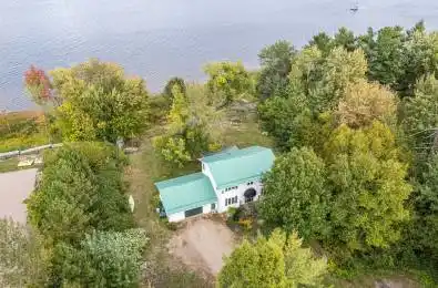 1095 MOUNTAINVIEW Drive Laurentian Valley Ontario K8A 8E3