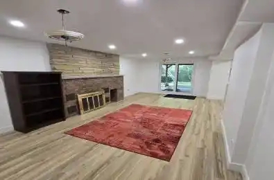 18 LIPPINCOTT Court Richmond Hill Ontario L4C 7M4